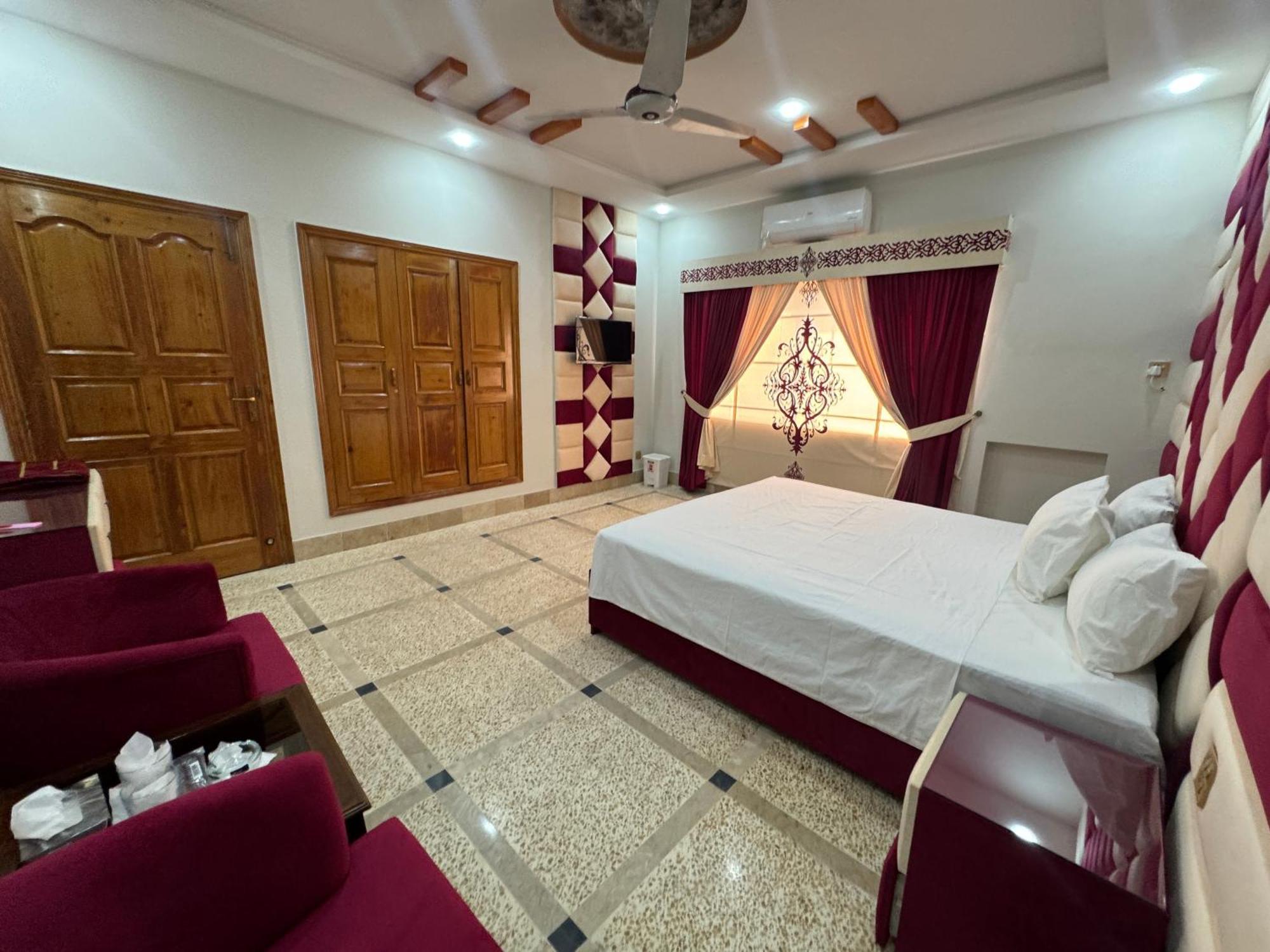 Royal Executive Inn Guest House Islamabad Exterior photo
